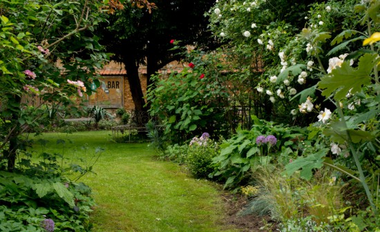 [Déco] Sortez vos tableaux au jardin !