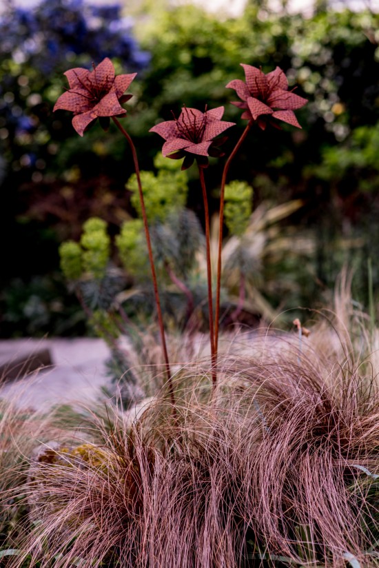 Scupltures en fer rouillé pour jardin - Les Doigts Fleuris