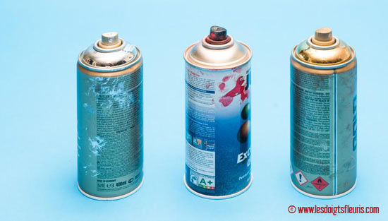 Bombe de peinture doré, argent, rouge - Les Doigts Fleuris